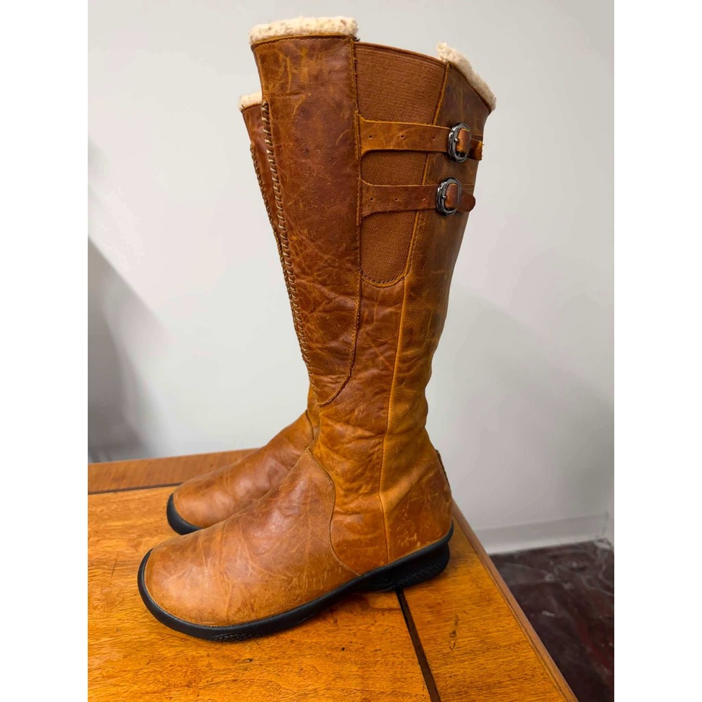 KEEN Bern Baby Bern Tall Leather Boots Tan Buckle Faux Shearling Lined Womens 8